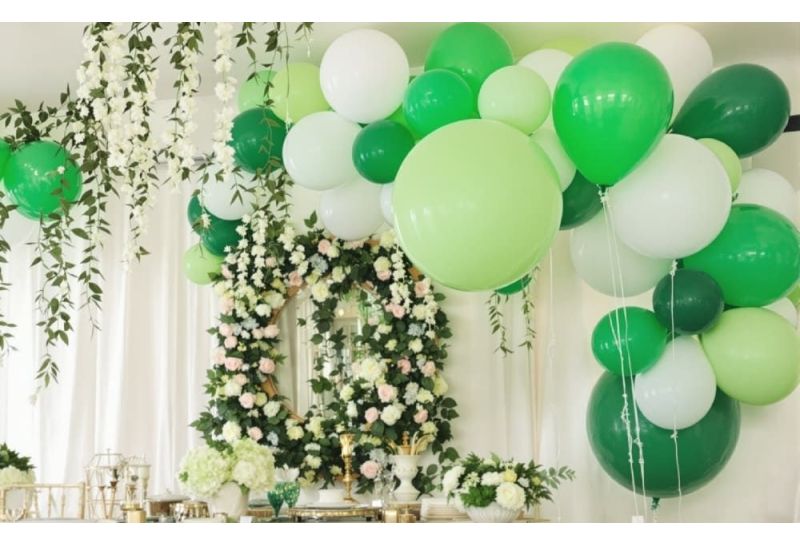 emerald green wedding decorations