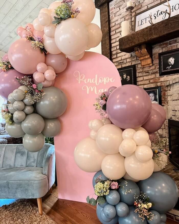 Pastel-Balloon-Decoration-for-baby-girl