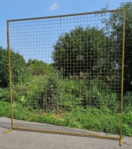 6.5 ft Metal Mesh Background Gold