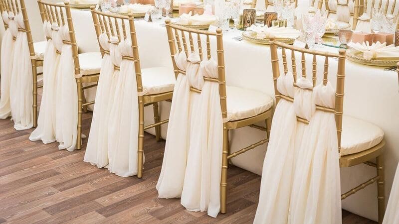 white and gold wedding decoration ideas