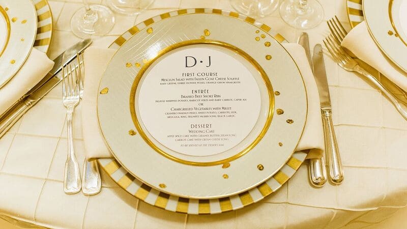 white and gold wedding decorations