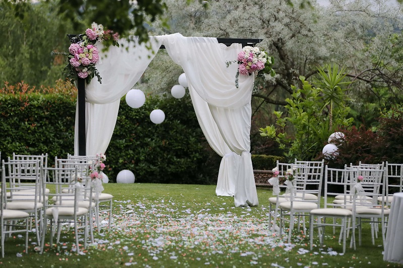 backyard wedding decorating ideas