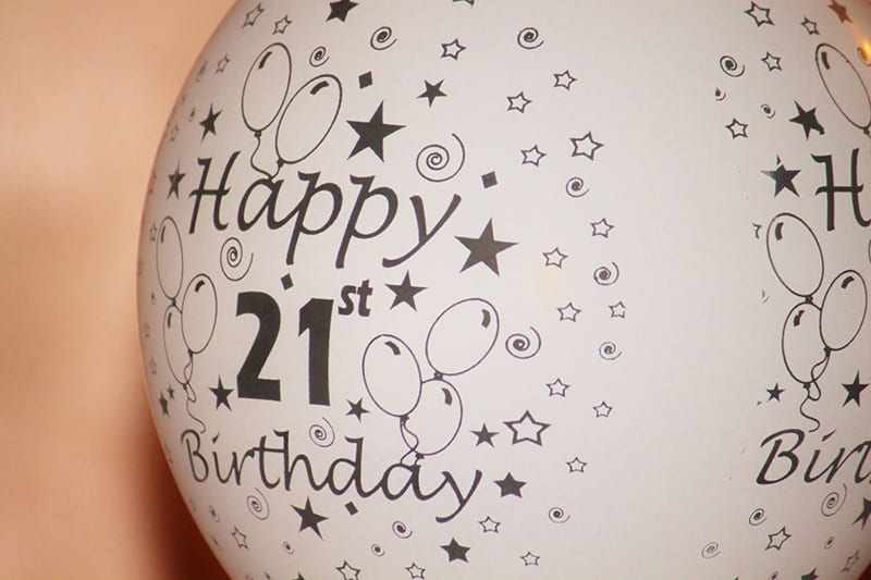 21 birthday party decor