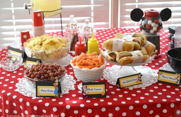 Minnie Mouse themed table and foods